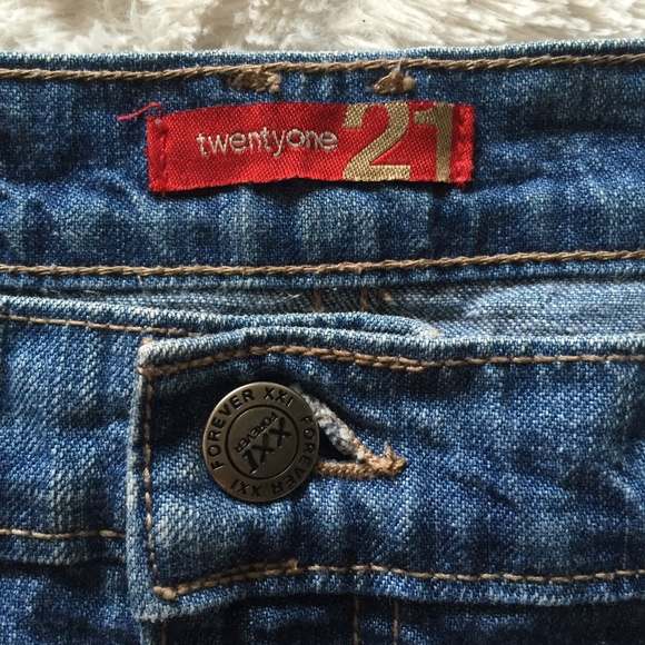 FOREVER 21 Vintage Y2K Low Waisted Distressed Denim Jean Raw Hem Mini Skirt - Picture 4 of 5